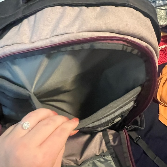 Northface Recon Backpack - Picture 5 of 9